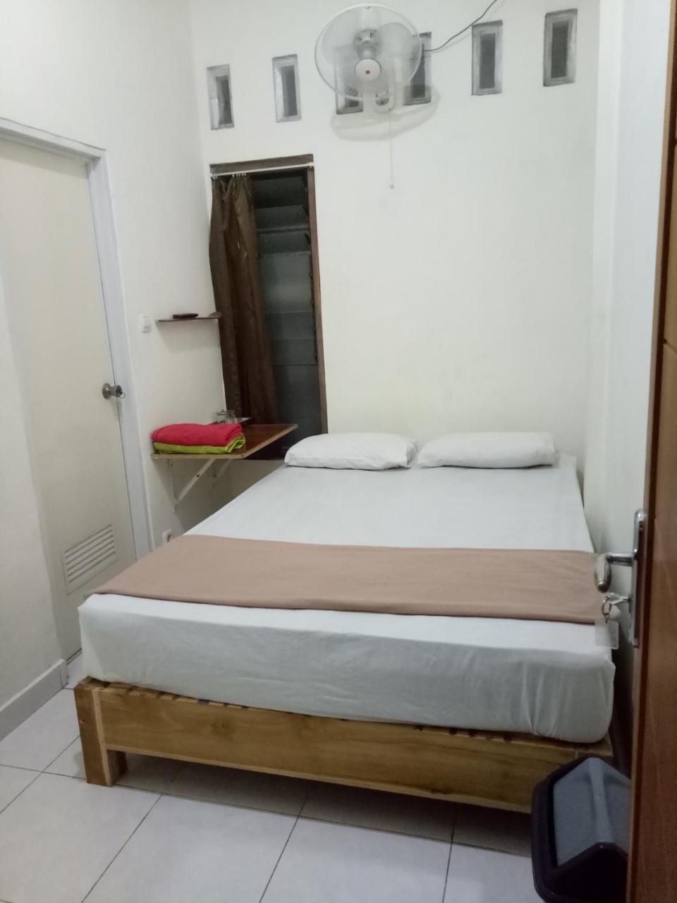 Losmen Fadel Malioboro Jogja Джокьякарта Экстерьер фото